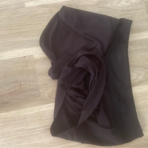 Brand new Lululemon black shorts with attached underwear. Excellent condition - Picture 3 of 3